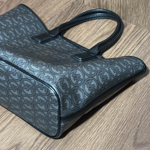 🔥🔥🔥Michael Kors Jodie Small Logo Jacquard Tote Bag🔥🔥🔥 - Picture 8 of 16